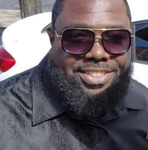 Meet your Posher, Roy